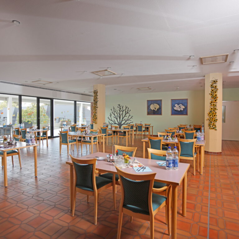 Speisesaal im Seniorenzentrum Göttingen